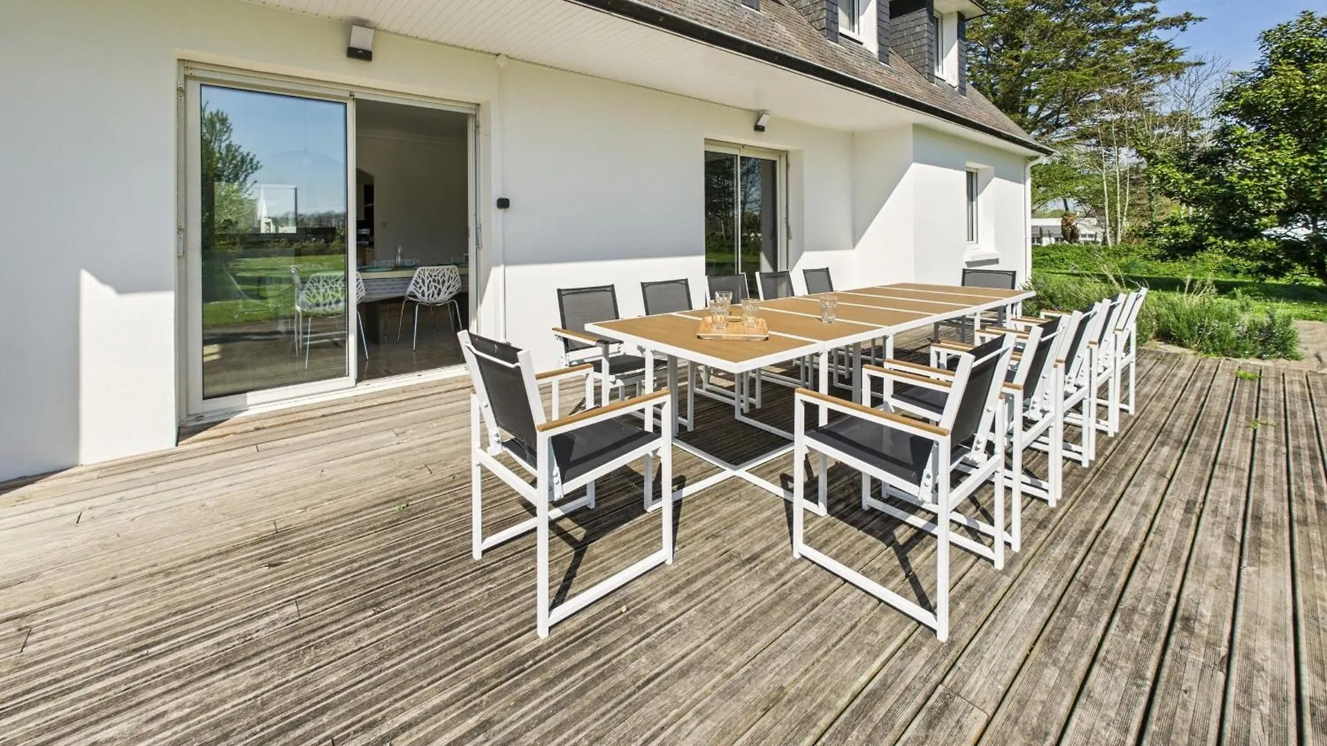 Maison Moderne Pour 12, Grand Jardin, Terrasse Concarneau