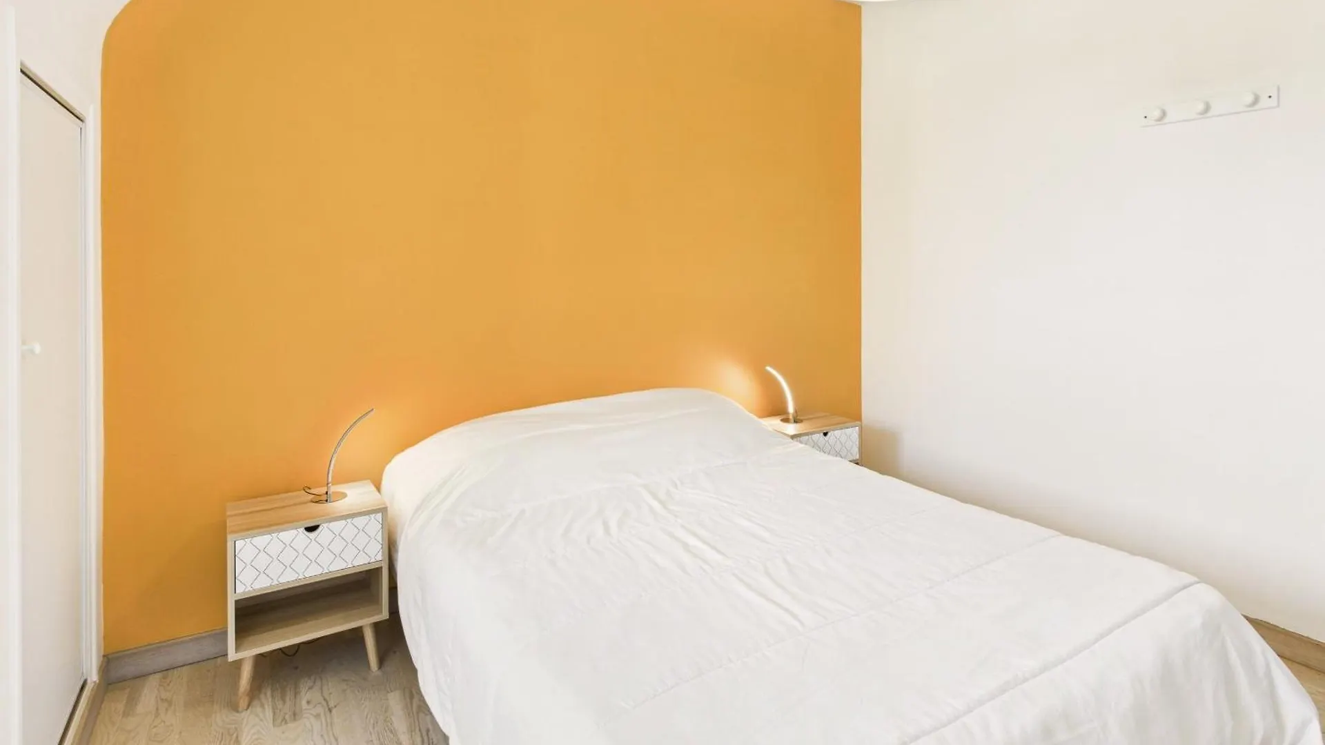 Holiday home Maison Moderne Pour 12, Grand Jardin, Terrasse Concarneau France