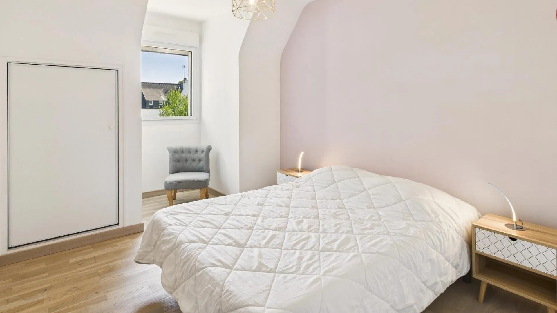 Maison Moderne Pour 12, Grand Jardin, Terrasse Concarneau 0*,  France